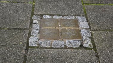 Stolperstein Anıt Taşı 'nı kapatın Amsterdam' dan Frank Ailesi 'nden 6-8-2021 