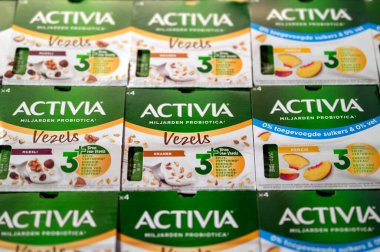 Amsterdam 'daki Activia Paketlerini Kapat Hollanda 25-11-2024