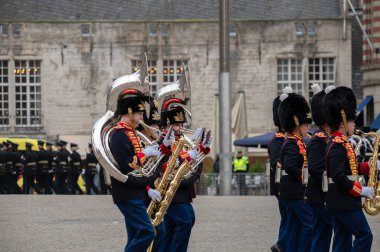 The Fanfare, Hollanda Kraliyet Ailesi 'nin Amsterdam' a yaptığı Portekiz ziyaretinde müzik çalıyor. Hollanda 10-12-2024