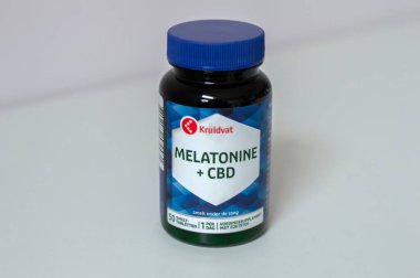 Amsterdam 'da Bir Jar Melatonin ve CBD Hollanda 15-12-2024