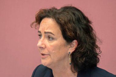 Amsterdam 'da Femke Halsema' yı Kapat Hollanda 10-5-2024