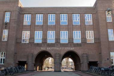 Amsterdam 'daki Amsterdam Lyceum Okul Binası Hollanda 9-1-2025