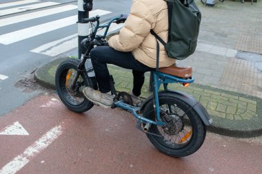 Amsterdam 'da Bir Şişko Motosikleti Tarafından Bakış 6-1-2025