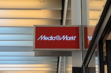 Amsterdam 'daki Billboard Mediamarkt Mağazası Hollanda 10-1-2025