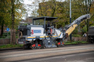 Hollanda, Amsterdam 'da Yol Temizleyicisi 30-10-2024
