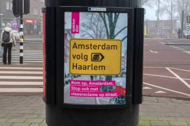 Amsterdam 'daki Billboard Wakker Dier Organizasyonu Hollanda 21-1-2025