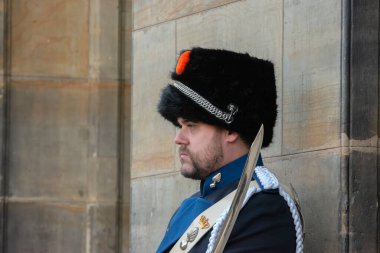 Hollanda 'nın yeni yıl resepsiyonunda bir muhafızın yakın plan fotoğrafı. Hollanda 13-1-2025.