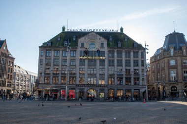 Peek and Cloppenburg Mağazası ve Amsterdam 'daki Madam Tussaud Hollanda 13-1-2025
