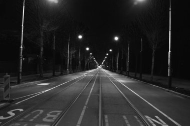 Gece Siyah ve Beyaz, Middenweg Caddesi Amsterdam 15-2-2025