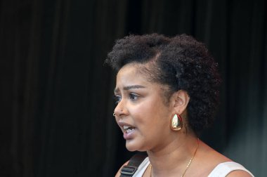 Amsterdam 'daki Baraj Meydanı' nda Feminist Yürüyüş Hollanda 8-3-2025