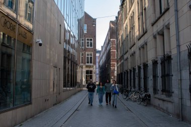 Wijde Lombardsteeg Caddesi Amsterdam 8-3-2026