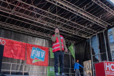 Amsterdam 'daki Eğitim Gösterisinde Sözcü FNV 17-3-2025