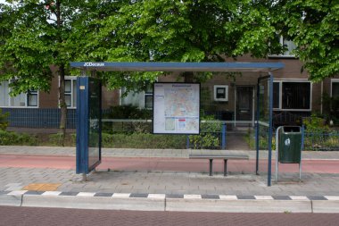 Otobüs Durağı Plataanstraat Caddesi Duivendrecht, Hollanda 4-5-2025