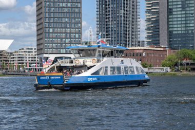 Amsterdam 'daki GVB Feribotu Hollanda 5-5-2025
