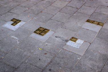 Stolperstein Anıt Taşı Amsterdam Rusthuis De Groot 'tan Hollanda 5-5-2025