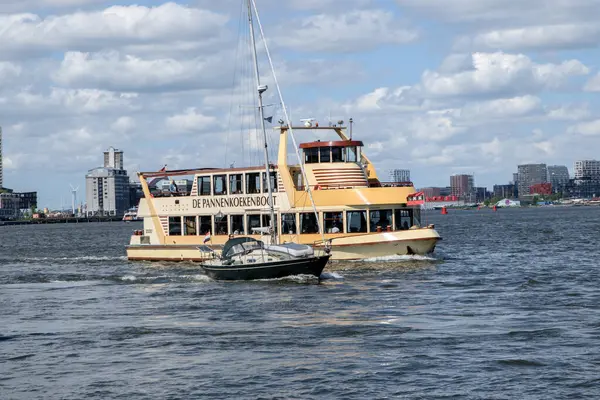 De Pannenkoekenboot Teknesi Amsterdam 'da Hollanda 5-5-2025