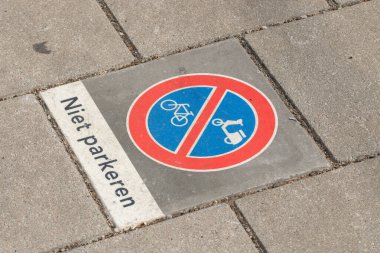Amsterdam 'daki Yasak Park Tabelasını Kapat Hollanda 9-5-2025