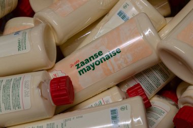 Amsterdam 'da şişe De Echte Zaanse Mayonaise 20-5-2025