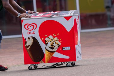 Amsterdam 'da Dondurma Kutusu Sürüyorum. Hollanda 30-5-2025