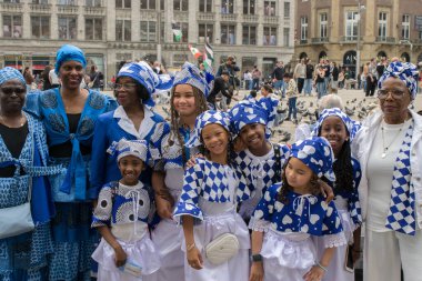 Memre Waka start Keti Koti Festival March through Amsterdam Hollanda 1-6-2025