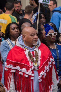 Memre Waka start Keti Koti Festival March through Amsterdam Hollanda 1-6-2025