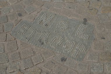 Amsterdam 'daki Baraj Kurbanları Anıtı 1-6-2025