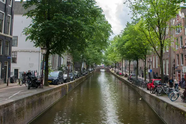 Paulusbroedersluis Köprüsü Amsterdam Hollanda 1-6-2025