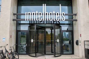 Amsterdam 'daki Billboard Inntel Otelleri Binası Hollanda 5-6-2025