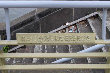 Amsterdam 'da Köprü İşareti Kattenburgerbrug Hollanda 5-6-2025