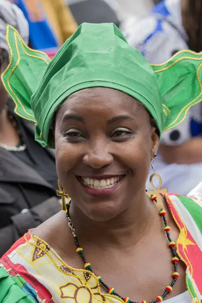 Saskia Meiland Amsterdam Keti Koti Festivali 'nin açılışında Hollanda 1-6-2025