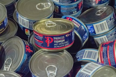 Amsterdam 'da Ton Balığı Konservelerini Kapatın Hollanda 10-6-2025