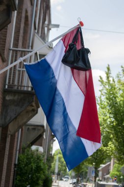 Amsterdam 'da Okul Çantasıyla Bayrak 15-6-2025