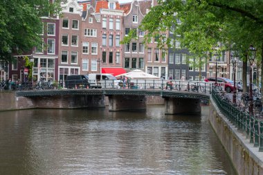 Amsterdam Wijde Heisteeg 'de bilinmeyen köprü Hollanda 6-6-2025Bilinmeyen Köprü Amsterdam Wijde Heisteeg' de 6-6-2025 Hollanda