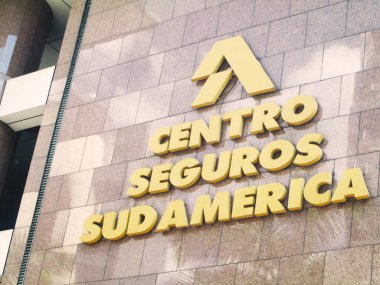 Centro Seguro Sudamerica, Seguro Sudamerica ofis sigorta şirketinin genel merkezi olarak Francisco de Miranda Avenue 'da inşa edilen bir ofis projesidir. EDITORIAL ILLUSTRATIVE, EDITORIAL, CARACAS, VENEZUELA. 10 Ekim 2024.