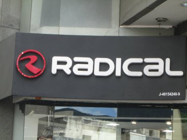 Radikal Ayakkabılar, Bulevar de Sabana Grande, Caracas, Distrito Capital. Editör, illüstratör. Venezuela, Karakas 01 Aralık 2024.