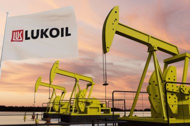 Gün batımında güzel pompalama yağı çıkarma ve bulutlu gökyüzü LUKOIL bayrağı RUSSIA 3D görüntüleme