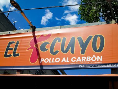 El Toyuco restoranı ızgara tavuk ve barbekü. Editör, yazı işleri. Caracas, Venezuela 12 Mayıs 2025.