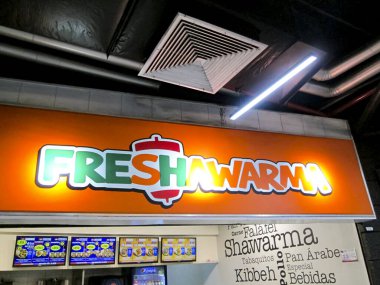 Taze Shawarma Arapça yemek restoranı. Editör illüstrasyonu, editoryal. Caracas, Venezuela 16 Mayıs 2025. 