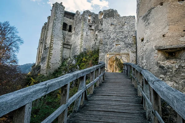 Rovine Del Castello Uhrovec Montagne Strazov Repubblica Slovacca Destinazione Viaggio — Foto Stock