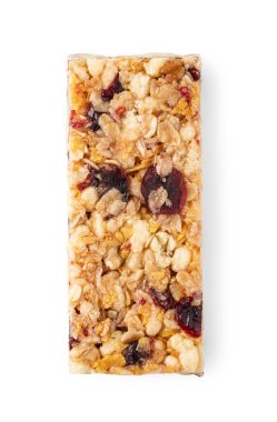 Beyaz arkaplanda yalıtılmış granola çubuğu