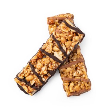 Beyaz arkaplanda yalıtılmış granola çubuğu