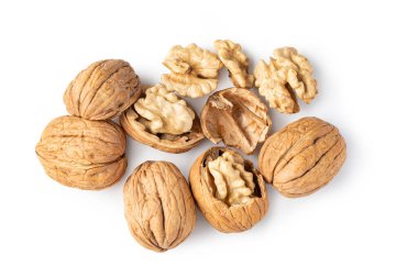 beyaz arkaplanda izole edilmiş ceviz