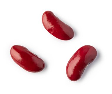 Beyaz arkaplanda kırmızı fasulye izole edildi