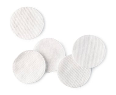 Beyaz arka plan üzerinde izole pamuklu ped.