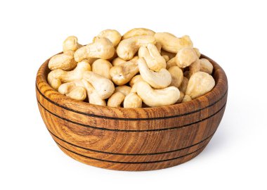 Beyaz arka planda izole edilmiş kaju fıstığı.