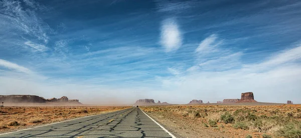 Дорога Монумент Вэлли Аризона Сша Пасмурный День — стоковое фото