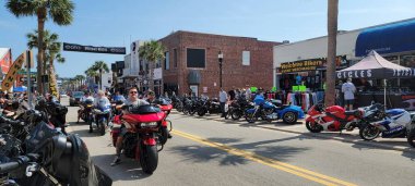 Daytona Sahili Bisiklet Haftası 2023. Geleneksel bahar tatili motosiklet plaj gezisi