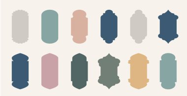 İslami pencere bohem renkleri. Arapça kapı şekli. Pencere ve kapının İslami mimari unsurları.