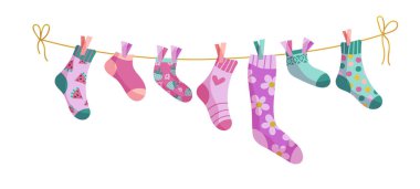 Çamaşır ipi çorapları. İpte çoraplar, vektör karikatürlü bebek çorapları.