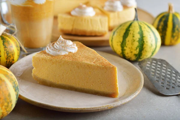 Pumpkin Cheesecake Gray Background — Stock Photo, Image